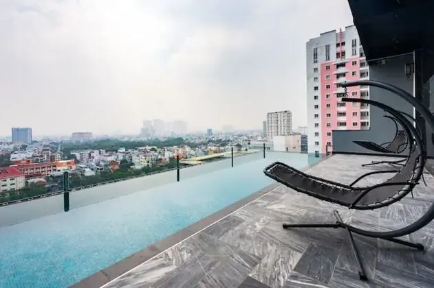 The Arrivals Hotel - District 1 - Havuz
