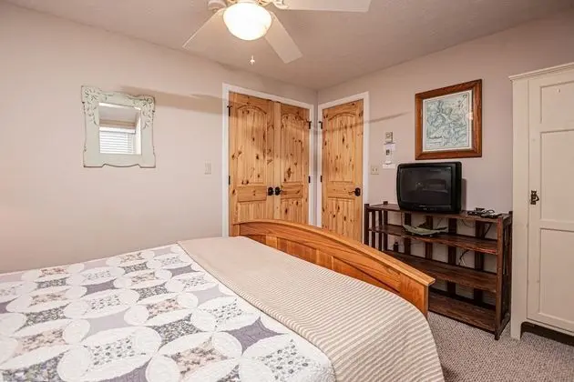 Arrowhead Village 15 - Oda