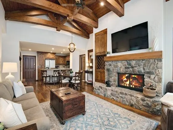 Arrowhead Village Condo - 206 Seasons Lodge - Oda Düzeni