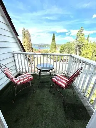 Arrowhead Lake Inn - Oda Manzaraları