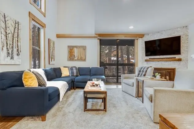 Arroyo by Avantstay Peaceful Mountain Townhouse w/ Large Private Balcony
