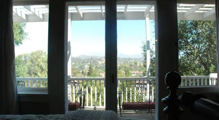 Arroyo Vista Inn