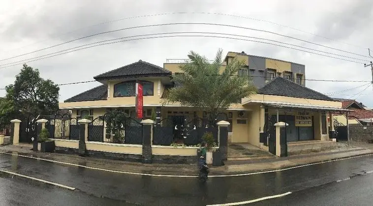 The Arsy Syariah Guest House