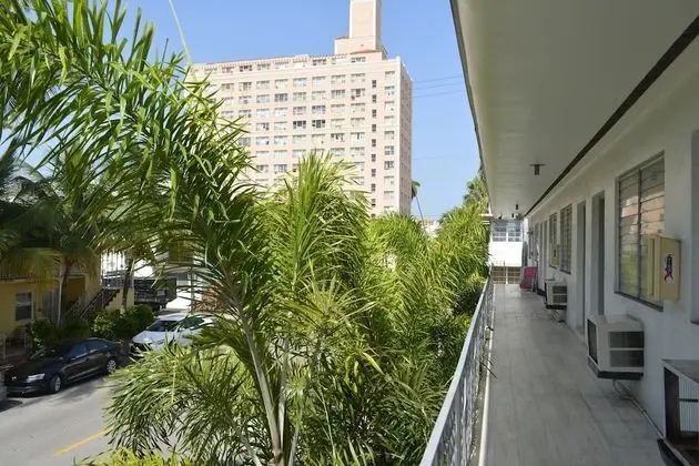 Art Deco Ocean Walk Apartments
