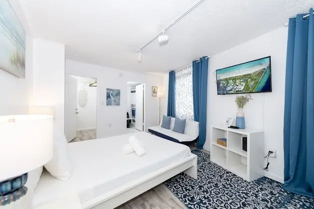 Art Deco Ocean Walk Apartments - Öne Çıkan Resim