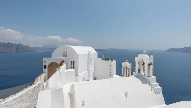 Art Maisons Oia Castle