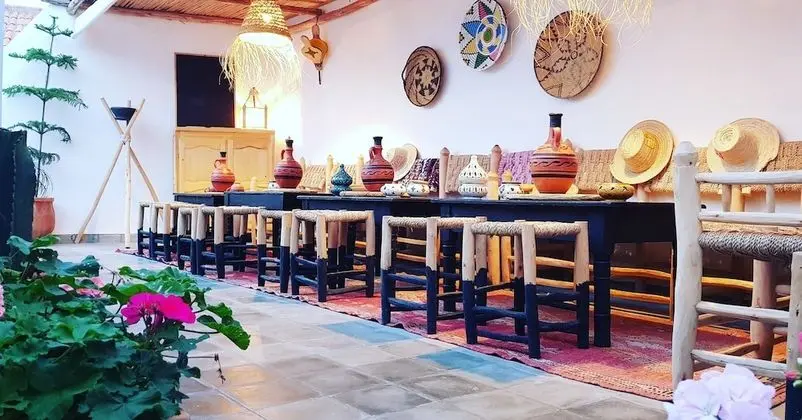 Art riad au bord de la mer - Yerinde Yemek