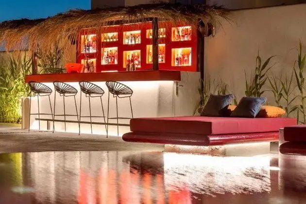 Art Hotel - Bar