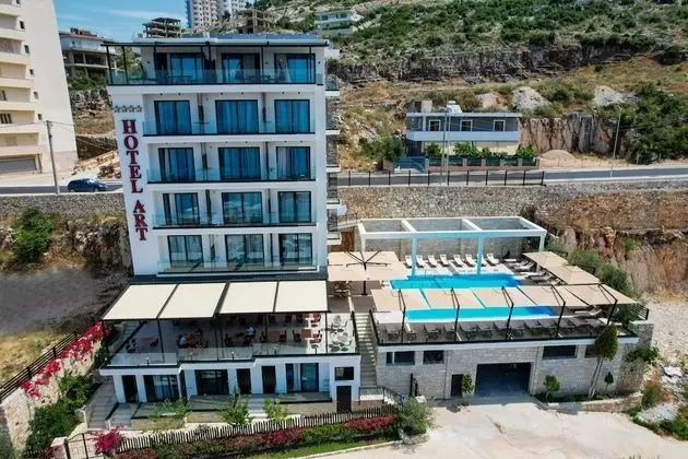 Art Hotel - 1