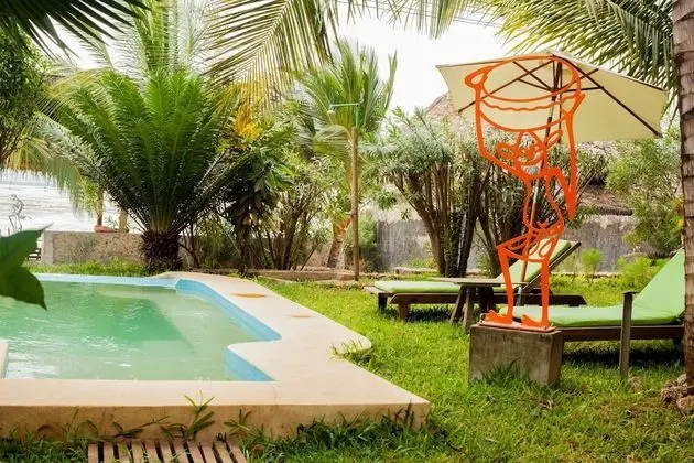 Art Hotel Zanzibar - Havuz