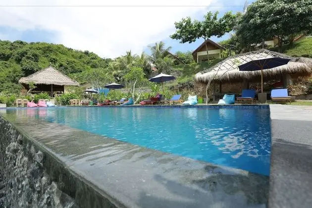 Artati Lombok Bungalows & Restaurant - Havuz