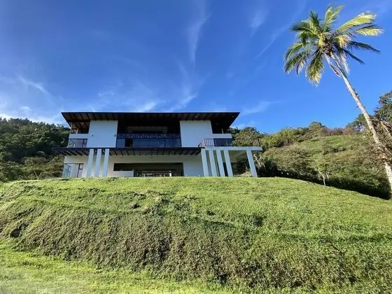 Arte de Plumas birding lodge