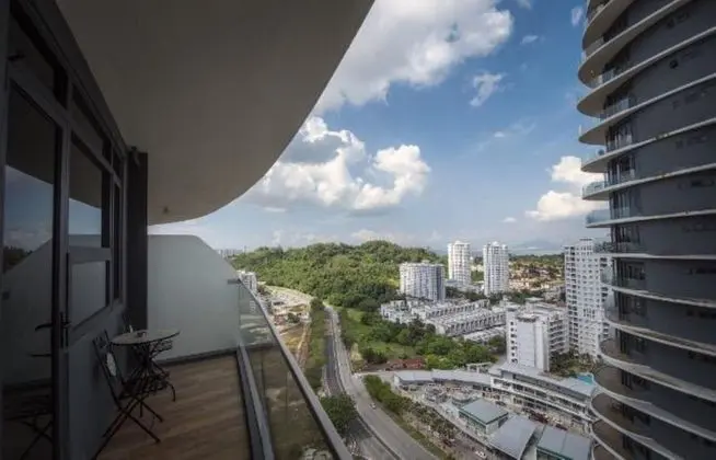 Arte S 3 Bedrooms Condo