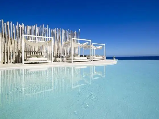 Artemis Deluxe Rooms