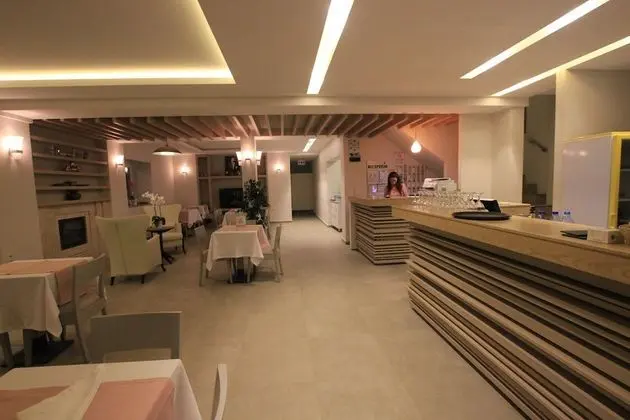 Artemis Hotel - Lobi