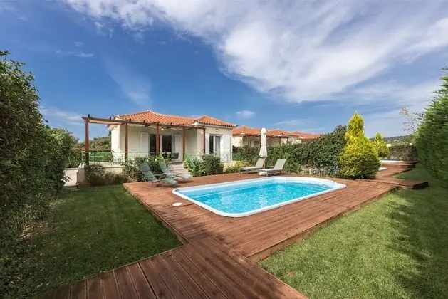 Artemis Villa with Private Pool 250m to the beach