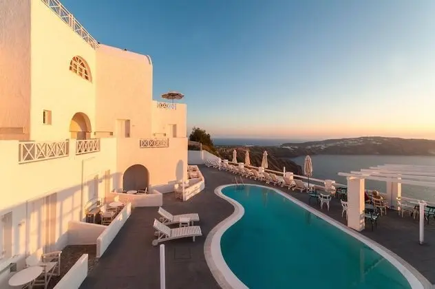 Artemis Suites - Havuz