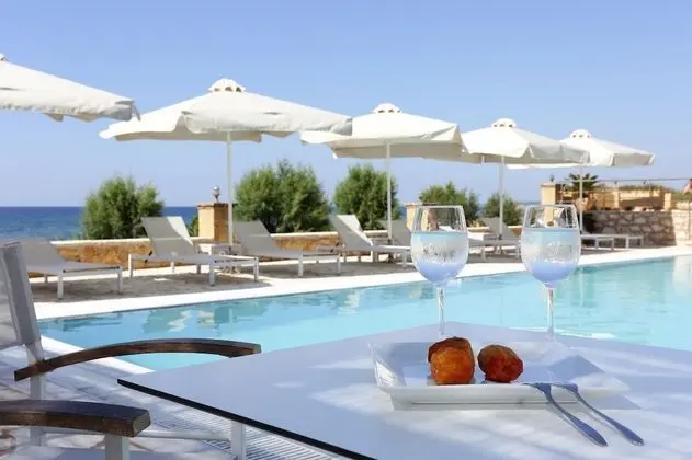 Artina Hotel - Havuz
