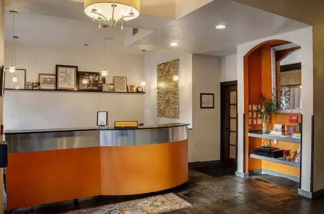 ARTISAN DOWNTOWN - Lobi