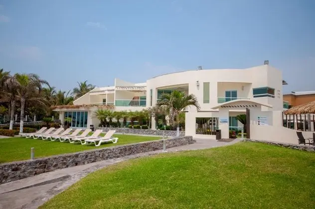 Artisan Playa Esmeralda