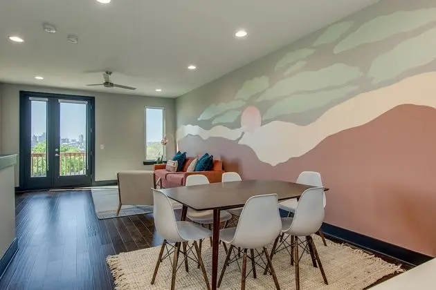 Artistic Modern 2BR 1.5BA Near Downtown ~ Balcony w/ City View