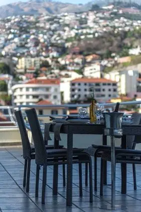 ARTS IN Penthouse Apartments Til Sol - Yerinde Yemek