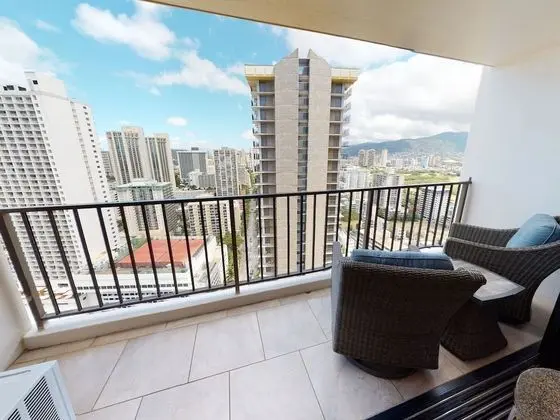 Artsy 32nd Floor Condo With Modern Furnishings & Gorgeous Ocean Views by Redawning - Dış Mekan