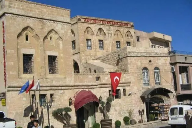 Artuklu Kervansarayı - Dış Mekan