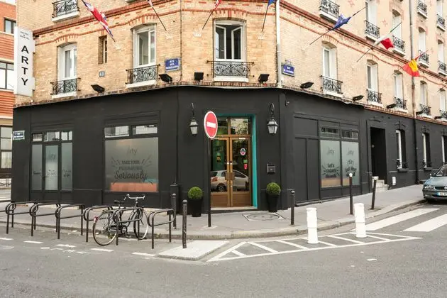 Arty Paris Porte de Versailles by River - Hostel