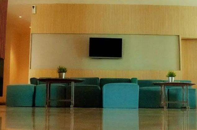 Hotel Aruni Ancol - 1