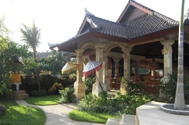 Arya Amed Beach Resort