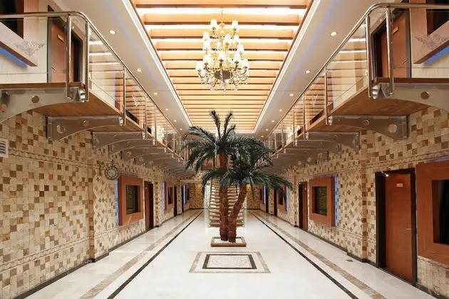 Arya Hotel Business Deluxe - Lobi