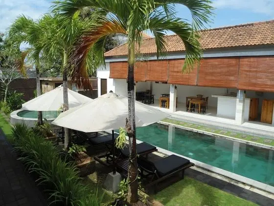 Arya Residence