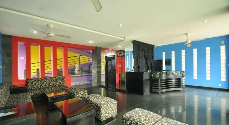Arya Hotel and Spa - Lobi