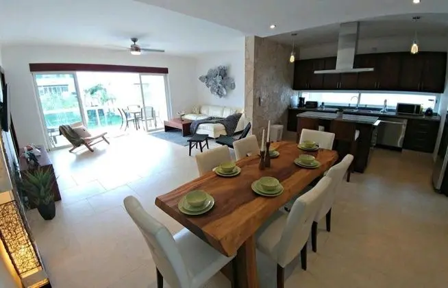 As Seen on HGTV's Caribbean Life - Yerinde Yemek