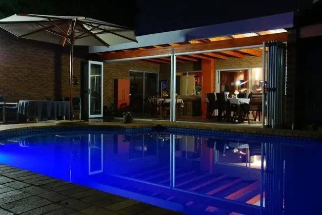 Asante Guest House - Havuz