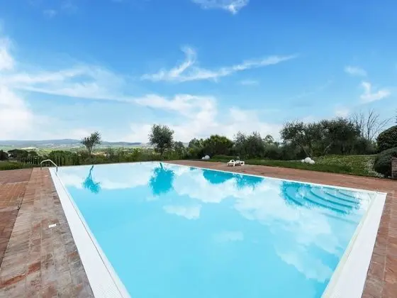 Asciano Apartment in the Village of Asciano With 2 Pools in the Hills of Siena