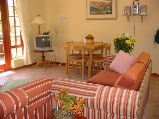 Ascot Gardens Self Catering - Oda Düzeni