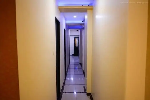 Hotel Ascot Inn - Lobi
