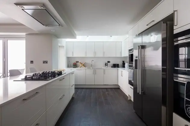 The Ascot Retreat - Spacious 3bdr Home With Parking & Garden - Mutfak