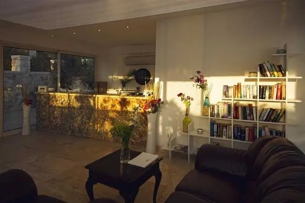 Asfiya Seaview Hotel - Lobi