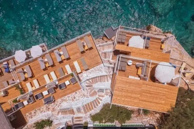 Asfiya Seaview Hotel - 9