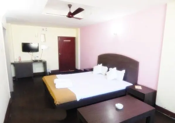 Hotel Ashapura International By Zingo - Oda