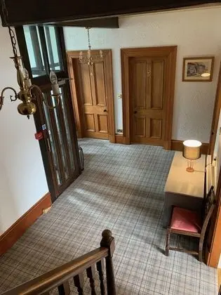 Ashburn House De Luxe B&B - İç Mekan
