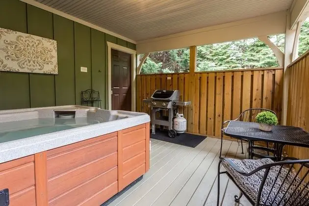 Asheville Cottages - Spa