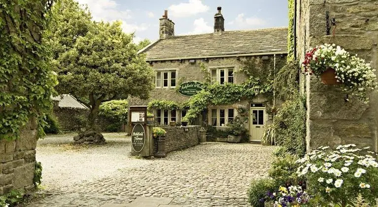 Ashfield House - Genel