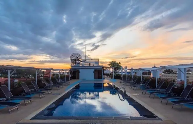 ASHLEE Hub Hotel Patong - Havuz