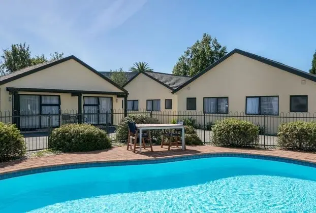 Ashleigh Court Motel - Havuz
