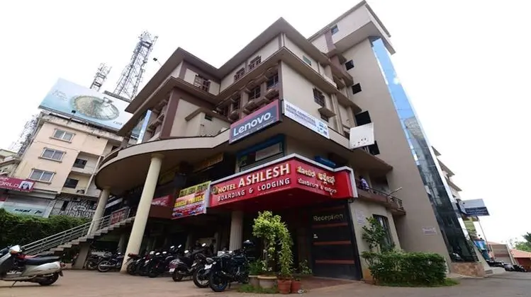 Hotel Ashlesh
