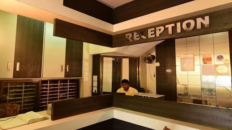 Hotel Ashlesh - Lobi